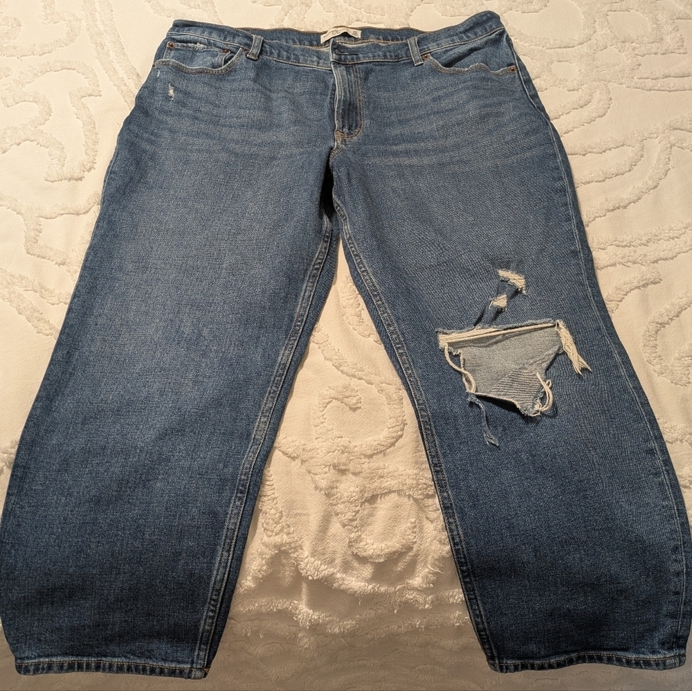 Abercrombie & Fitch Mom High Rise Distressed Blue Jeans - Picture 2 of 6